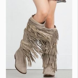 SUPER CLEAN Zara Fringe Suede Western Boots Size 37 6.5 Taupe Tan Cream
